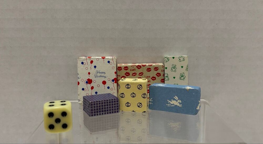 Dollhouse Miniature Gifts/Presents Lot
